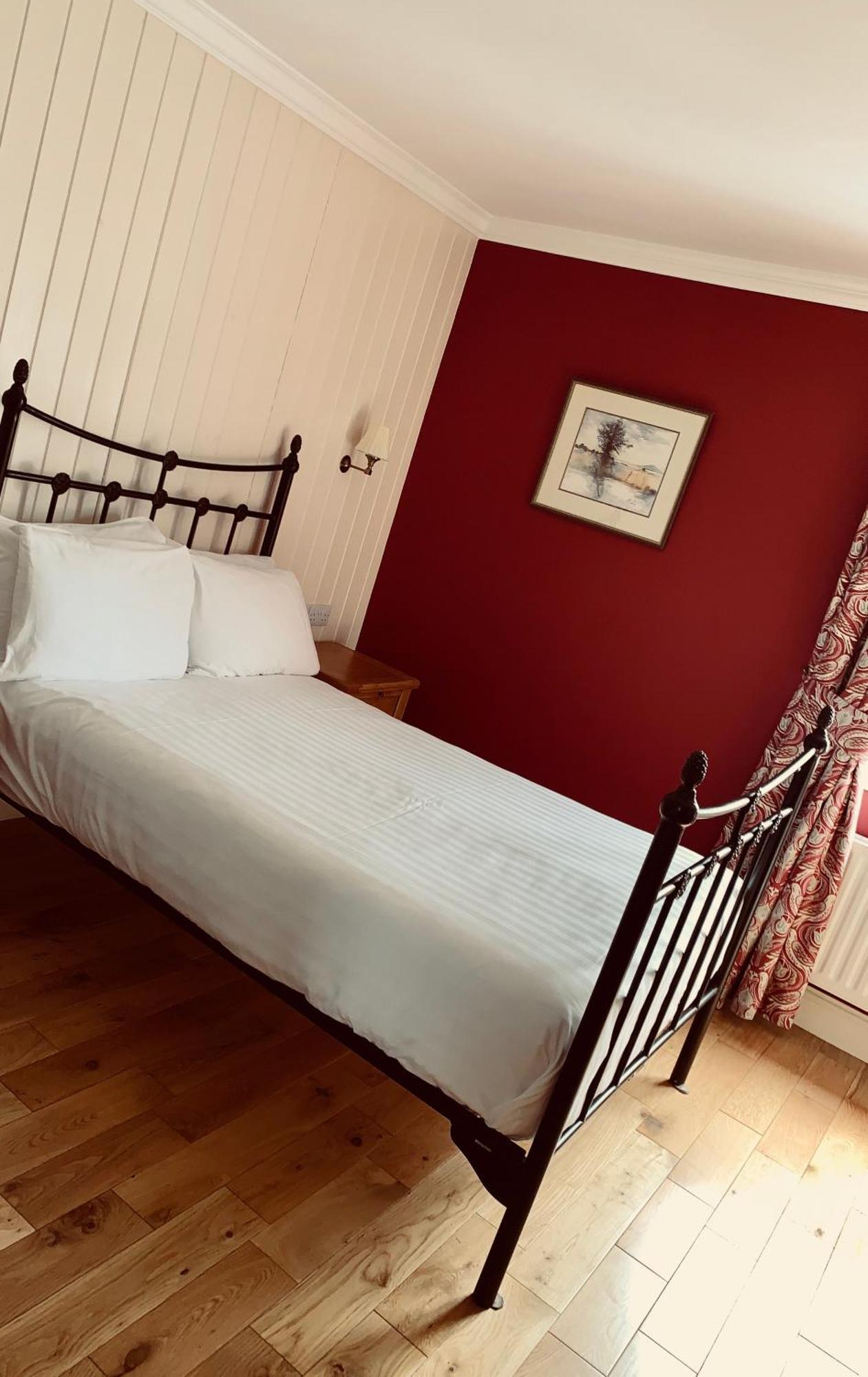 The Highlands Hotel Glenties Zimmer foto