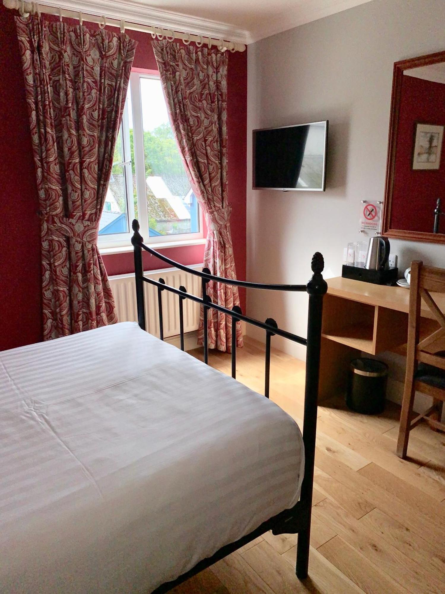 The Highlands Hotel Glenties Zimmer foto